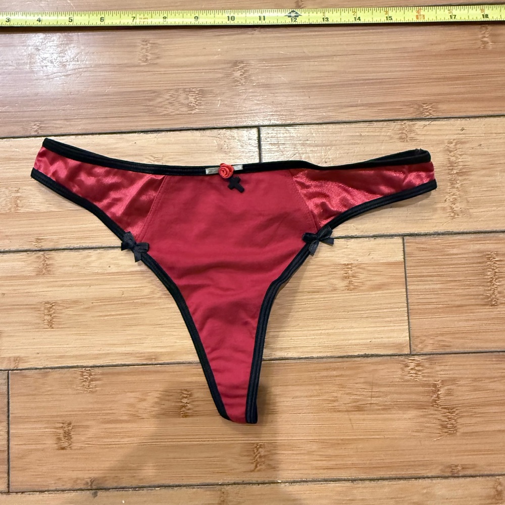 NWOT Vive Maria red satin thong with cross and corset lace up style back Size M